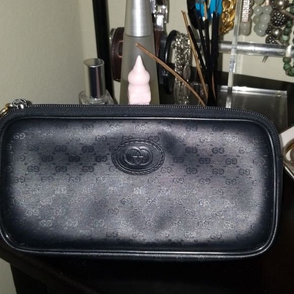 Gucci Handbags - Vintage gucci make up bag or small clutch